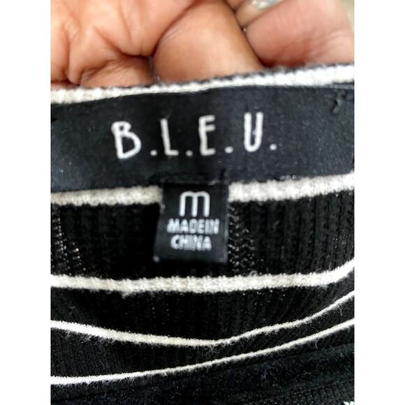 B.L.E.U. Blue/White Horizontal Striped Long Sleeve T-Shirt - Size Med (EUC) - Picture 7 of 8